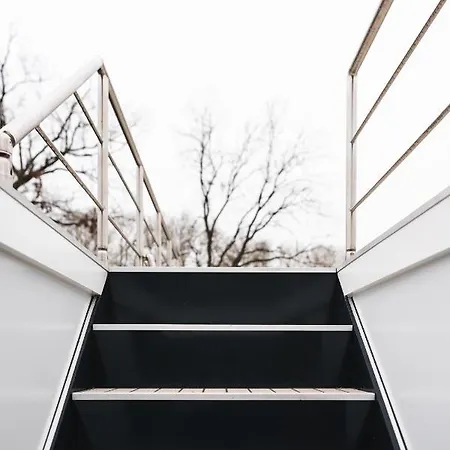 Deine Schwimmende Auszeit Auf Dem Wasser -festlieger Hausboot Tobago Botel *