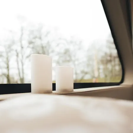 Deine Schwimmende Auszeit Auf Dem Wasser -festlieger Hausboot Tobago